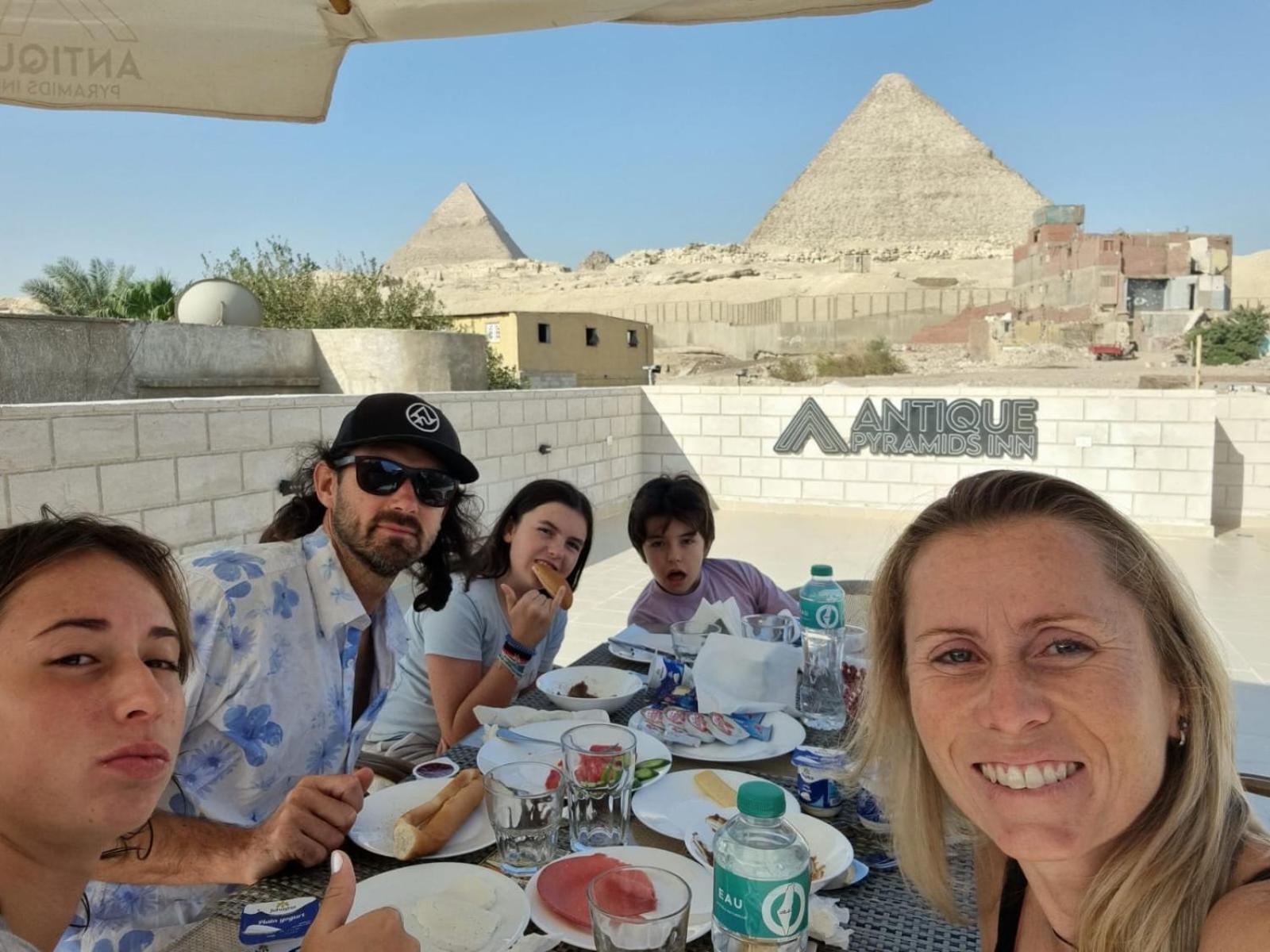 Antique Pyramids Inn Giza Екстериор снимка